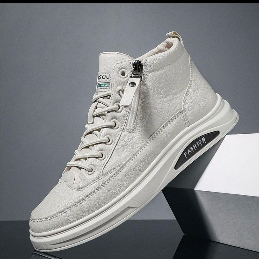 Lucky Brand White Sneakers with Modern Design